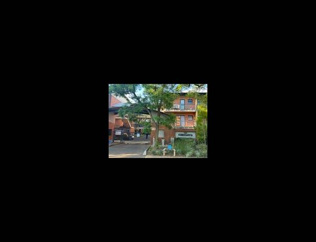 8 BEDROOM APARTMENT FOR SALE IN HATFIELD